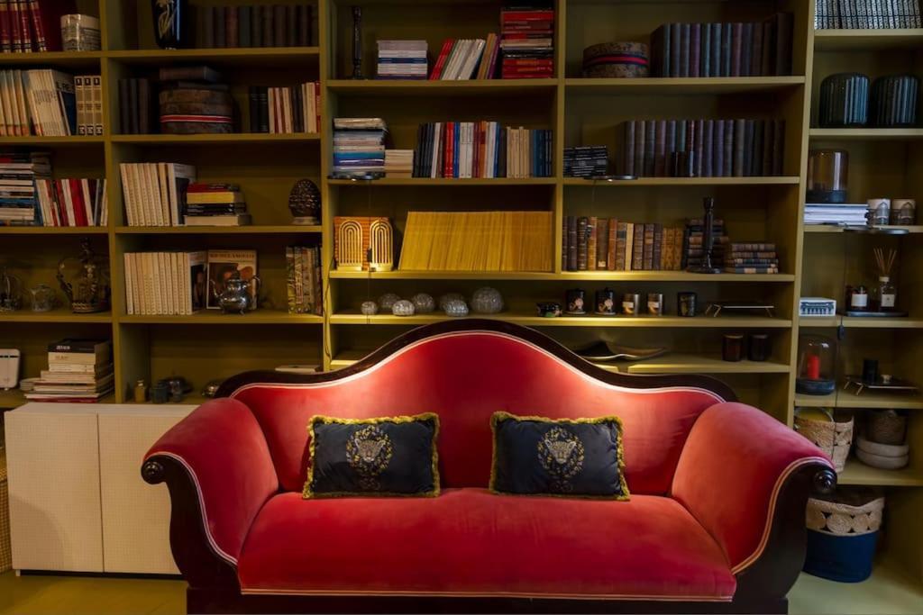 Luxury Bohemian Suite With Private Garden In Milano Exteriör bild