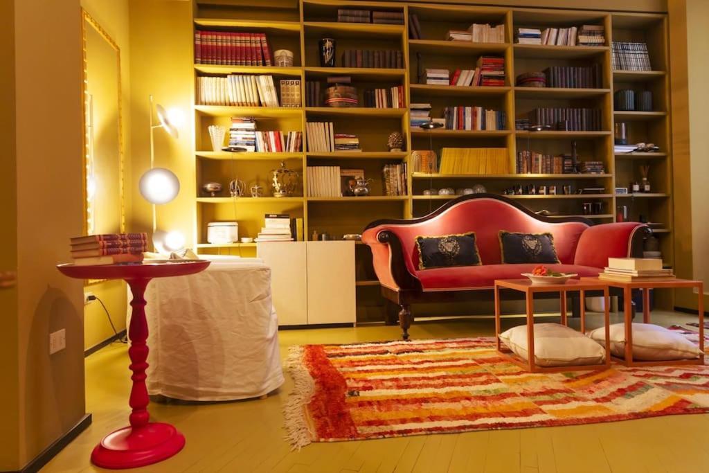 Luxury Bohemian Suite With Private Garden In Milano Exteriör bild