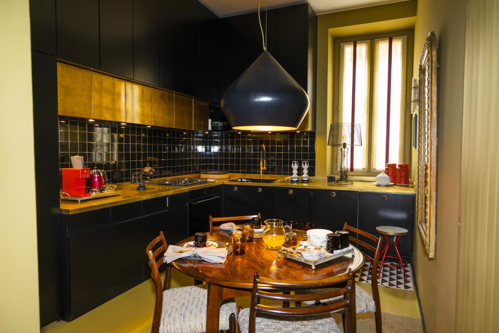 Luxury Bohemian Suite With Private Garden In Milano Exteriör bild